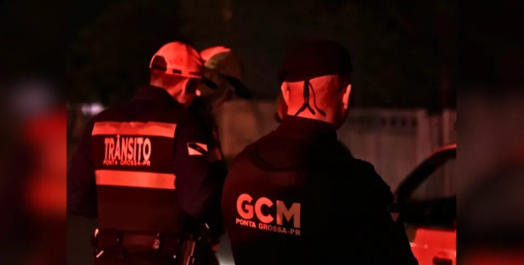 Homem é preso suspeito de se masturbar dentro de ônibus em Ponta Grossa