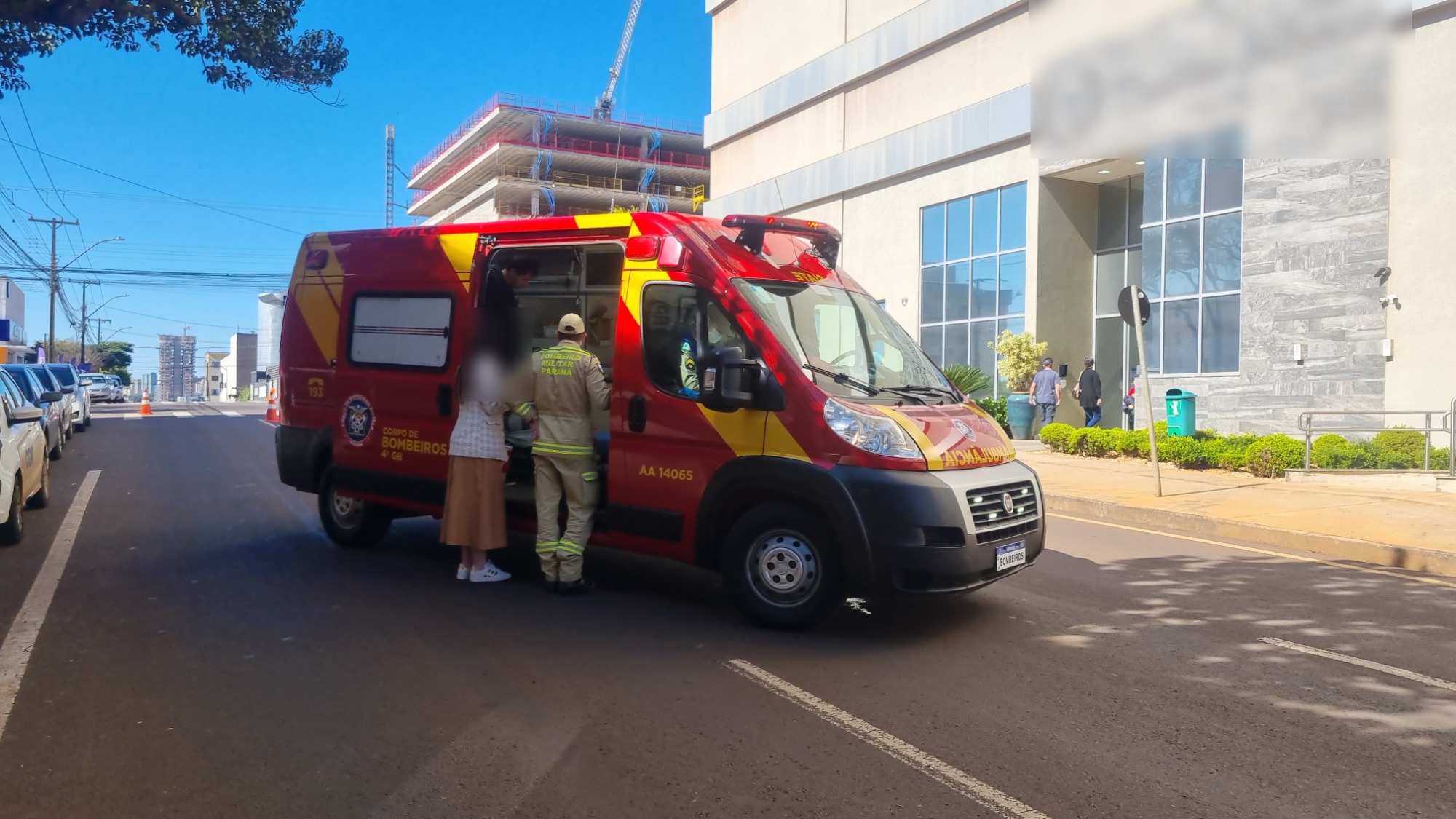 Condutor de motocicleta fica ferido em acidente na Rua Presidente Kennedy Condutor de motocicleta fica ferido em acidente na Rua Presidente Kennedy