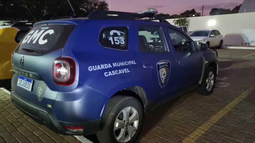 Briga de trânsito termina com idoso e duas jovens encaminhados à delegacia
