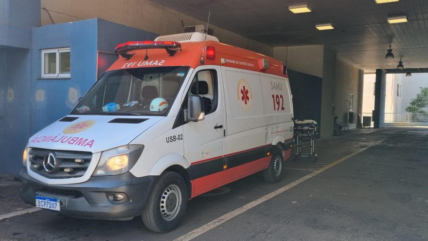 Com sintomas de infarto, homem é socorrido pelo Samu e apresenta parada cardíaca na entrada do HUOP