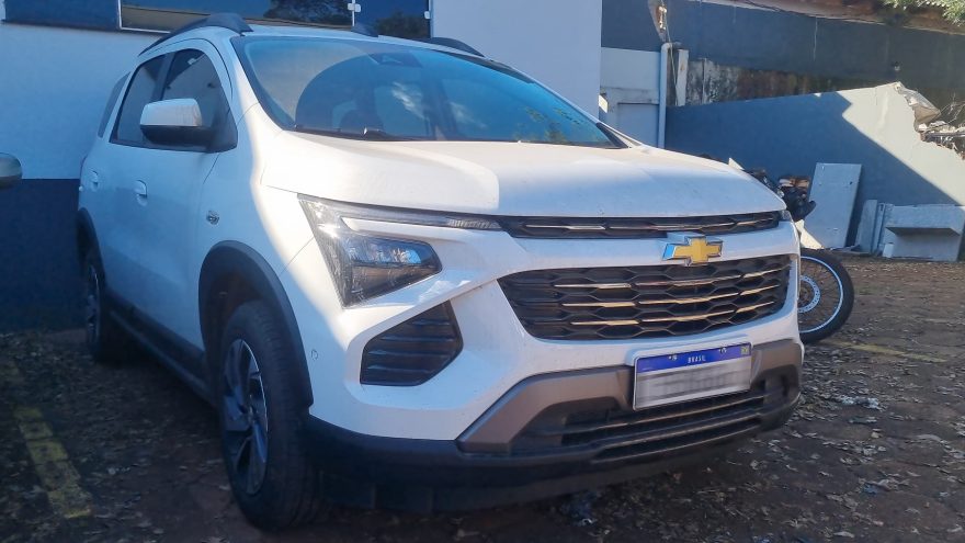 Quadrilha se passa por transportadora e furta veículos de revendedora: carro é recuperado em Cascavel e outro em Foz do Iguaçu