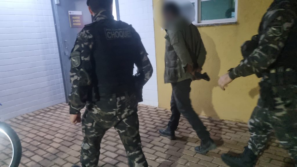 Homem que era procurado pela Justiça é detido no Bairro Universitário