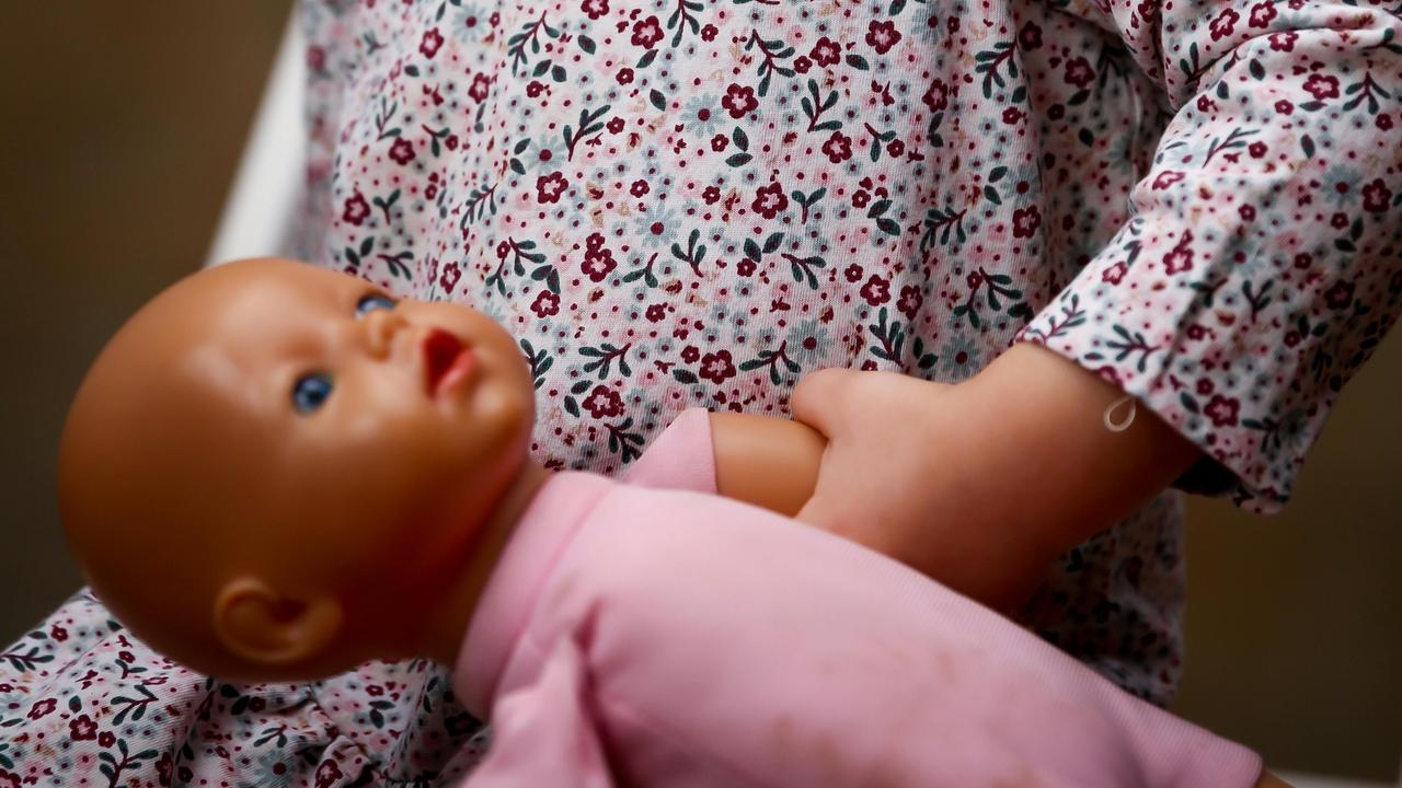 Professor de creche é preso em flagrante por estupro e pornografia infantil 