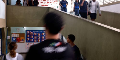 Escolas do Rio terão programa para prevenir violência contra meninas Imagem referente a Escolas do Rio terão programa para prevenir violência contra meninas