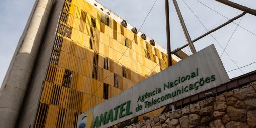Anatel passa a exigir autorização de pequenos provedores de internet Imagem referente a Anatel passa a exigir autorização de pequenos provedores de internet