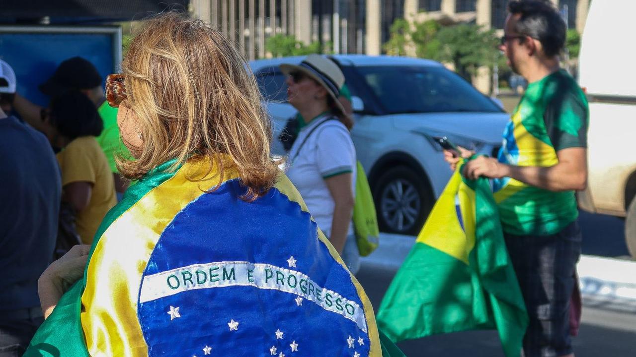 Bolsonaristas ignoram danos econômicos e apoiam decisão de Trump de taxar Brasil em 50% Bolsonaristas ignoram danos econômicos e apoiam decisão de Trump de taxar Brasil em 50%