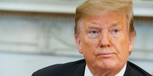 Para Nobel de Economia, Trump usa tarifas para proteger ditadores Imagem referente a Para Nobel de Economia, Trump usa tarifas para proteger ditadores
