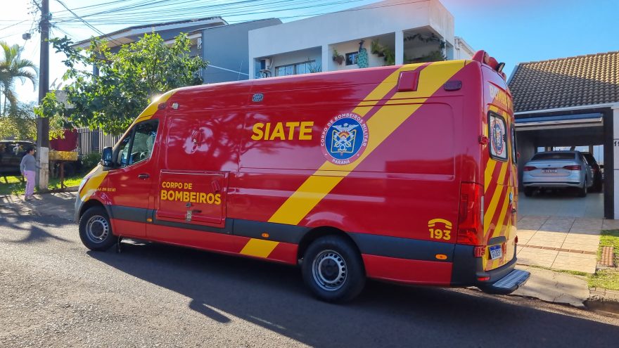 Bombeiros atendem vítima de queda de plano elevado no Jardim Nova York