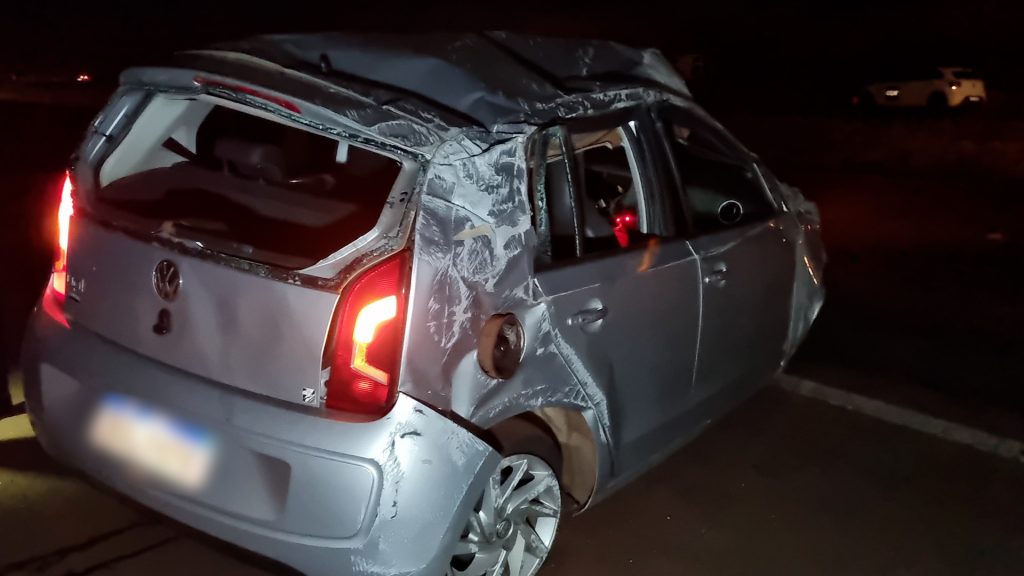UP capota em acidente de trânsito na BR-467 em Cascavel