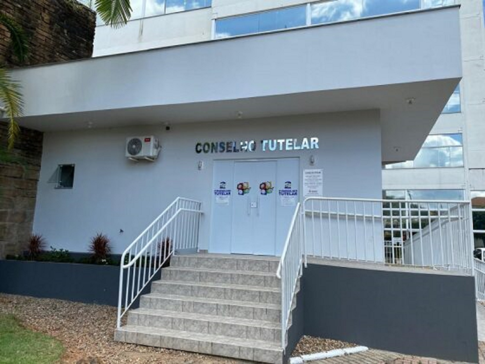 Decisão judicial afasta três conselheiros tutelares por omissão em caso de agressão infantil Decisão judicial afasta três conselheiros tutelares por omissão em caso de agressão infantil