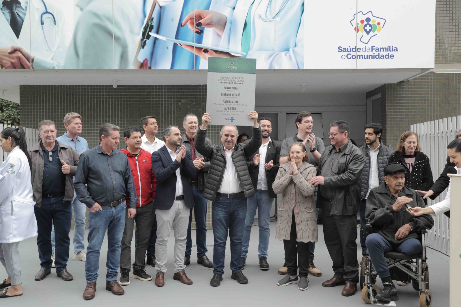 Cascavel entrega unidade de saúde revitalizada no distrito de Espigão Azul Cascavel entrega unidade de saúde revitalizada no distrito de Espigão Azul