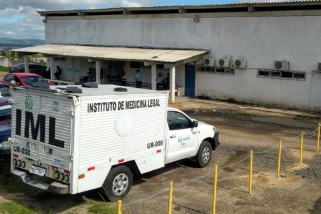 Odor revela drama: mãe e filho encontrados sem vida em casa Odor revela drama: mãe e filho encontrados sem vida em casa