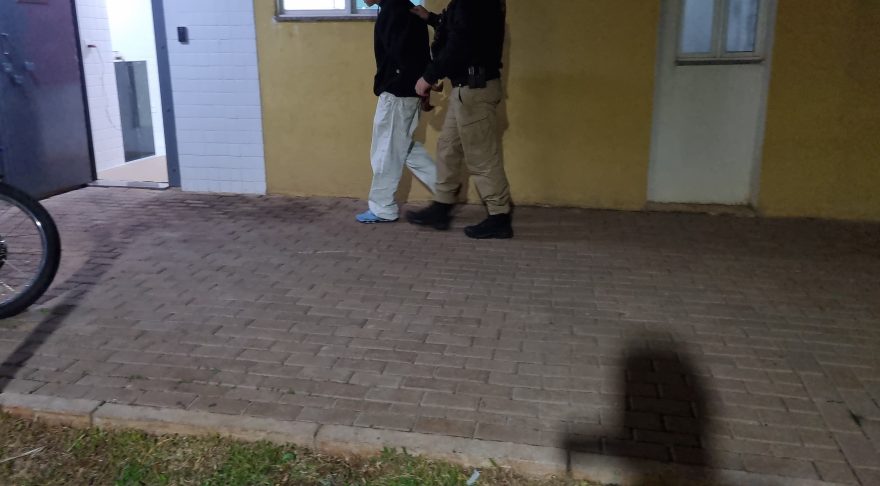 Jovem de 22 anos é detido por suspeita de embriaguez ao volante