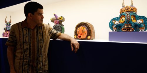 Exposição traz monstros coloridos de barro de artista pernambucano Imagem referente a Exposição traz monstros coloridos de barro de artista pernambucano