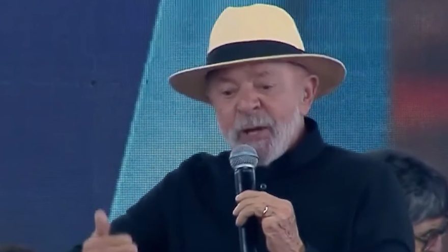 “Trump, pelo amor de Deus, solta meu pai. Não deixa meu pai ser preso”, Lula ironiza Eduardo Bolsonaro e critica tarifa 50%