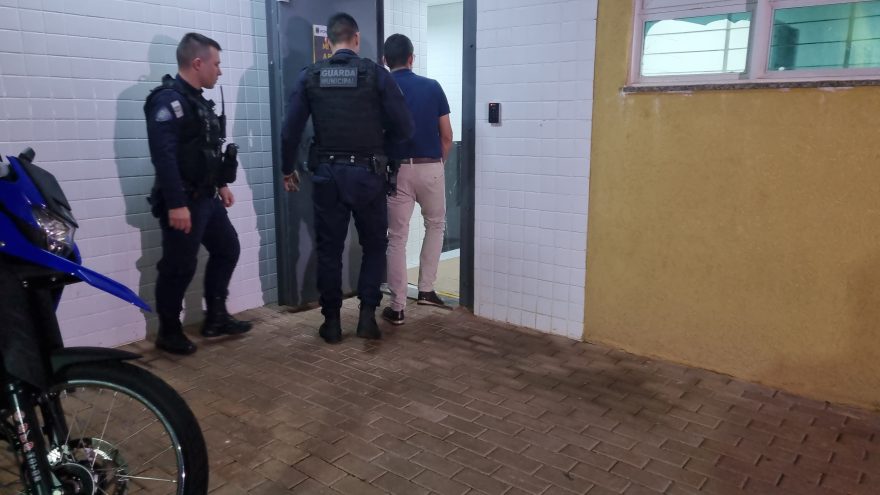 Embriagado, homem é preso após fazer manobras perigosas em Cascavel