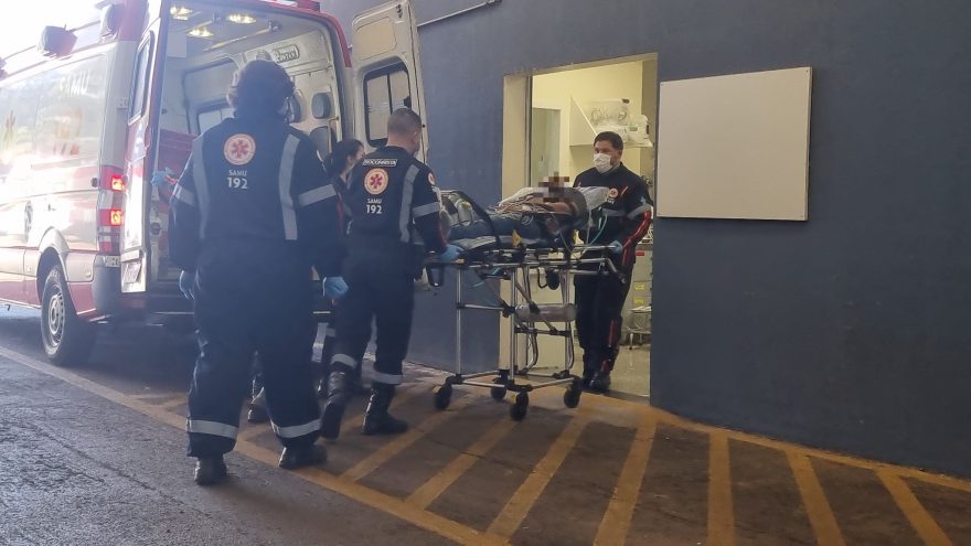 Com suspeita de AVC, homem de 34 anos de idade é entubado e encaminhado às pressas ao HU