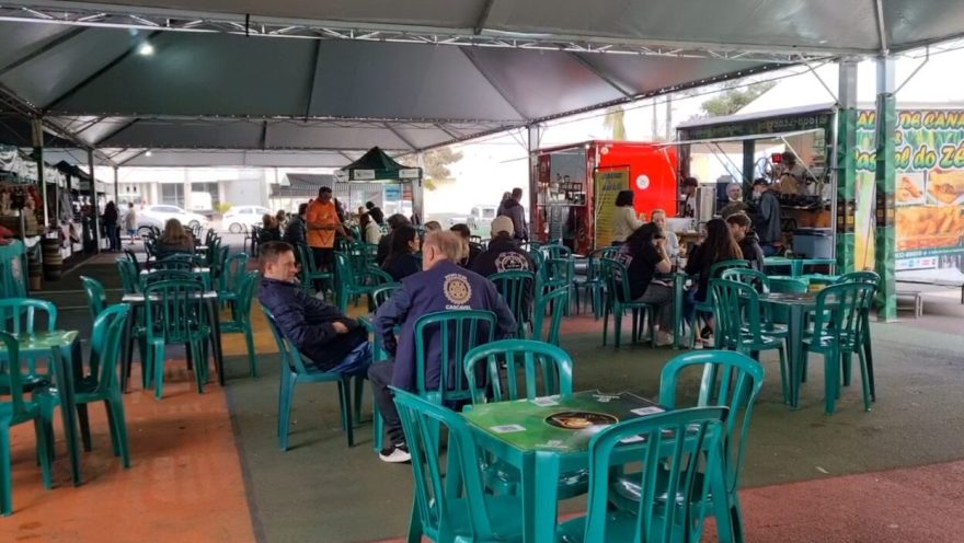 Feira do Teatro é opção para tomar um café da manhã reforçado neste domingo