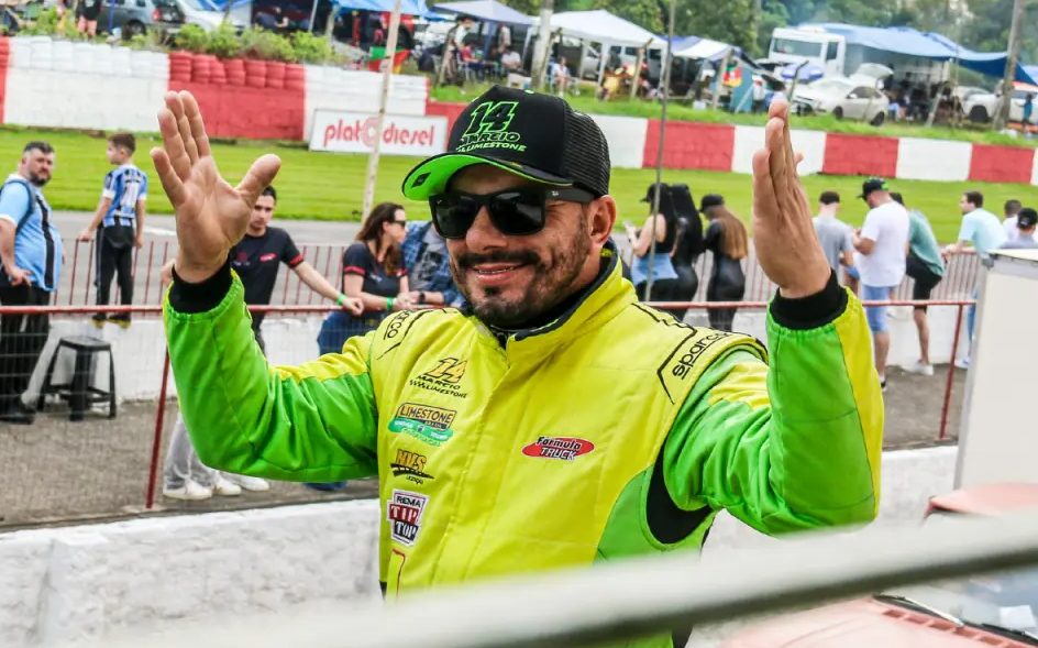 Morte de piloto gera comoção nas redes sociais: “Um competidor aguerrido, um amigo leal”
