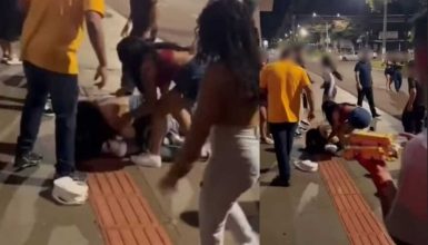 Imagem referente a Tentativa de homicídio! Homem é emboscado e leva quatro tiros em frente a casa noturna