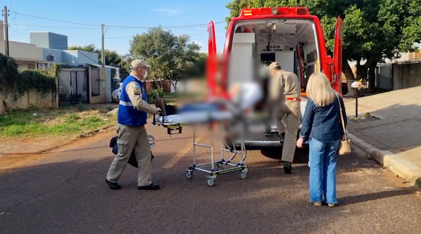 Idosa sofre queda no Bairro Santa Felicidade e fica ferida