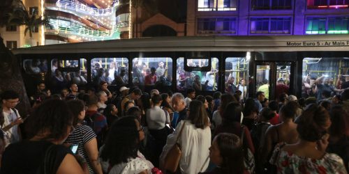 São Paulo e Baixada Santista registram 600 ataques a ônibus Imagem referente a São Paulo e Baixada Santista registram 600 ataques a ônibus