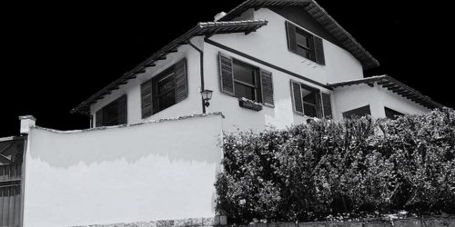 Imagem referente a Órgãos públicos debatem criação de memorial na Casa da Morte