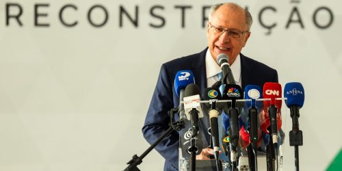 Comitê do governo com exportadores vai discutir tarifa dos EUA Imagem referente a Comitê do governo com exportadores vai discutir tarifa dos EUA