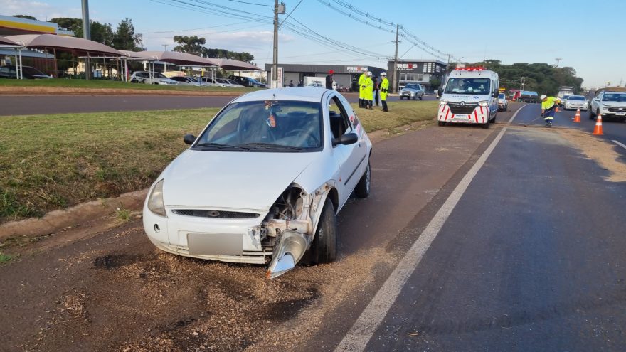 Acidente entre dois veículos é registrado na BR-277 em Cascavel