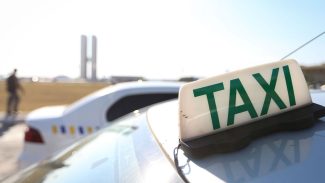 Fim da taxa de verificação de taxímetros beneficiará 300 mil taxistas