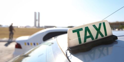Fim da taxa de verificação de taxímetros beneficiará 300 mil taxistas Imagem referente a Fim da taxa de verificação de taxímetros beneficiará 300 mil taxistas