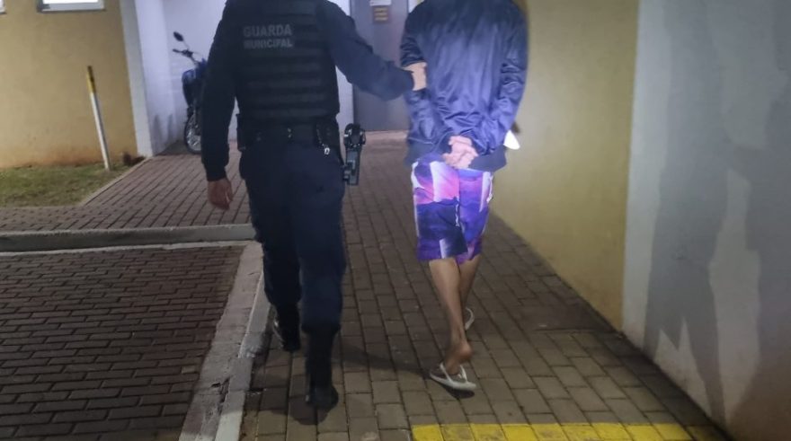 ROMU apreende menor em posse de maconha na praça do Bairro Floresta