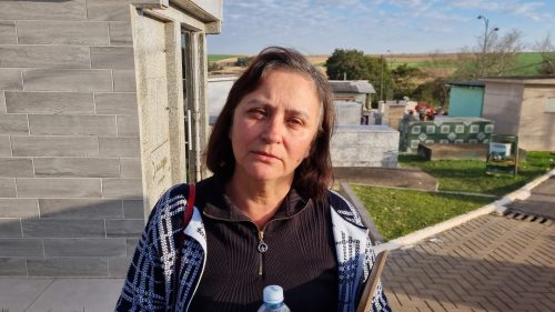 Imagem referente a “Não tem dor maior, nenhuma mãe merece passar por essa situação”, diz mãe ao se despedir do filho Alison