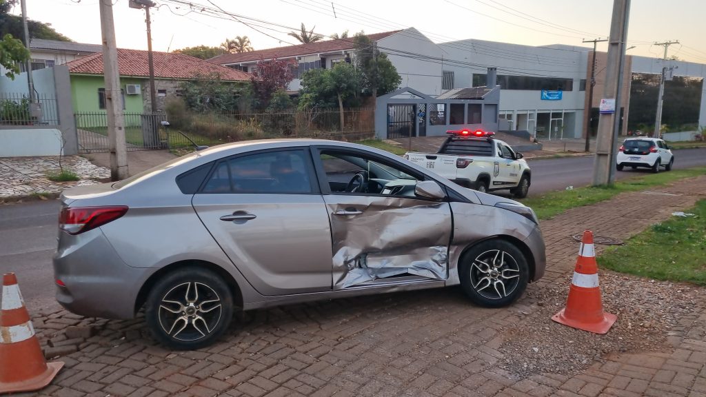 Acidente é registrado em Cascavel entre Sportage e um HB20