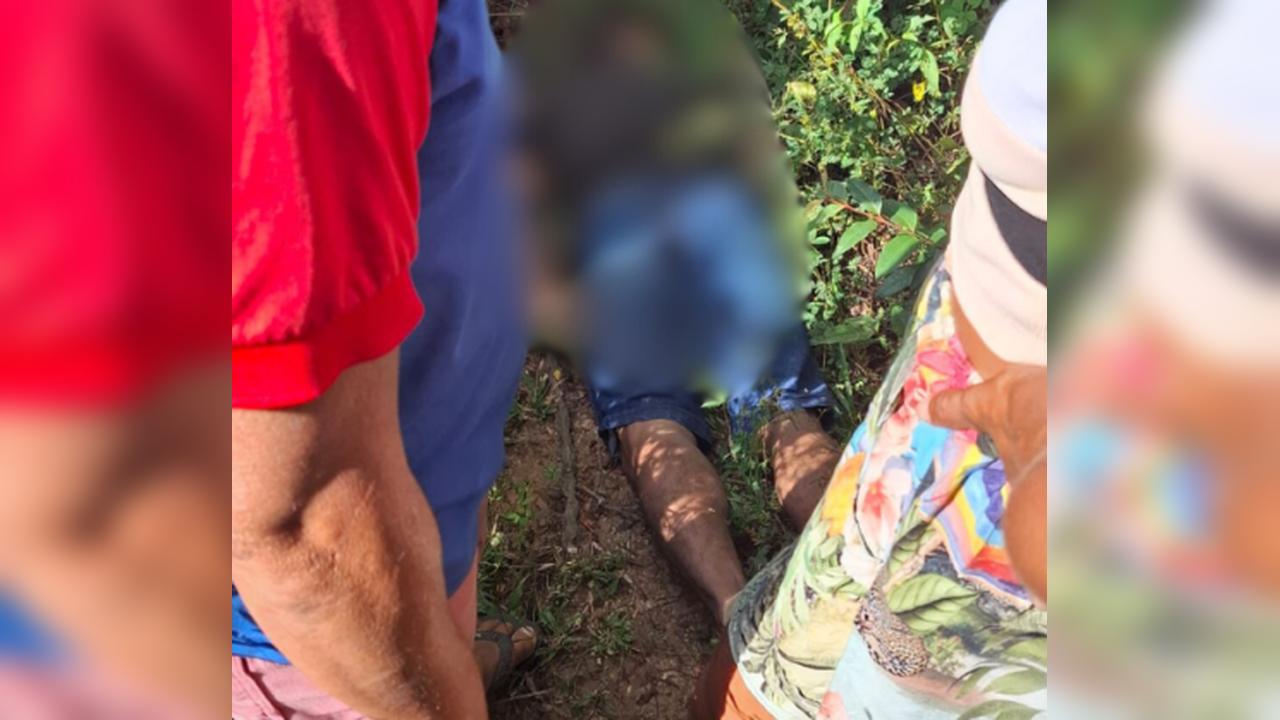 Corpo com tiro na cabeça é achado em matagal