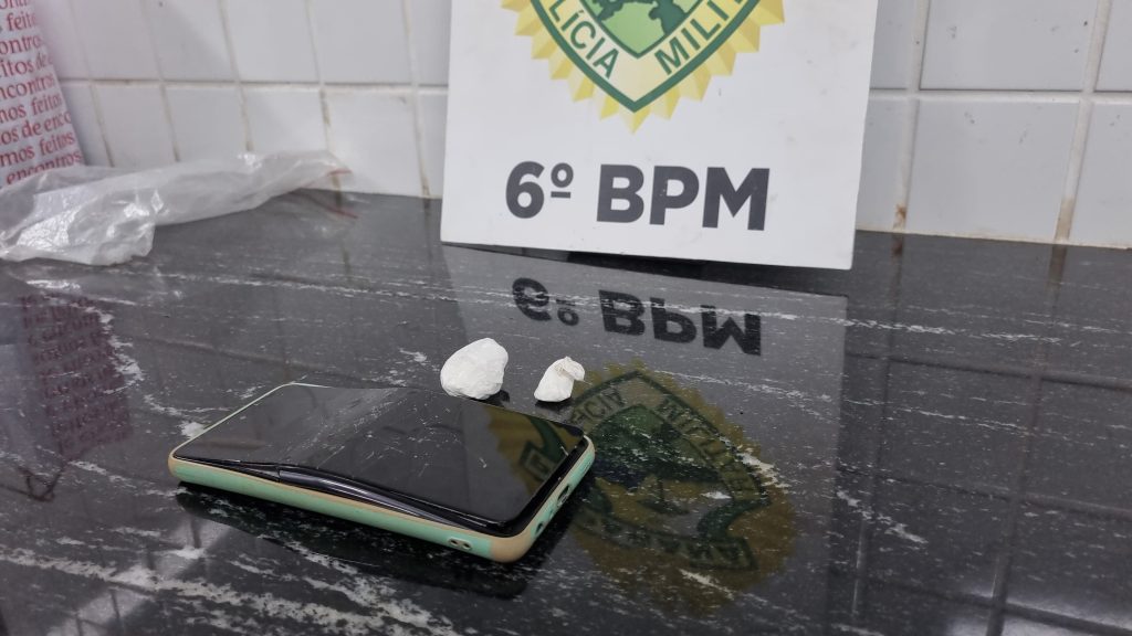 Rapaz é abordado com porções de cocaína em Boa Vista da Aparecida