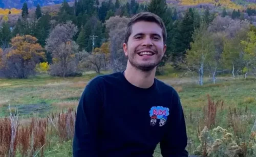 Publicitário paranaense morre afogado ao resgatar adolescente nos EUA