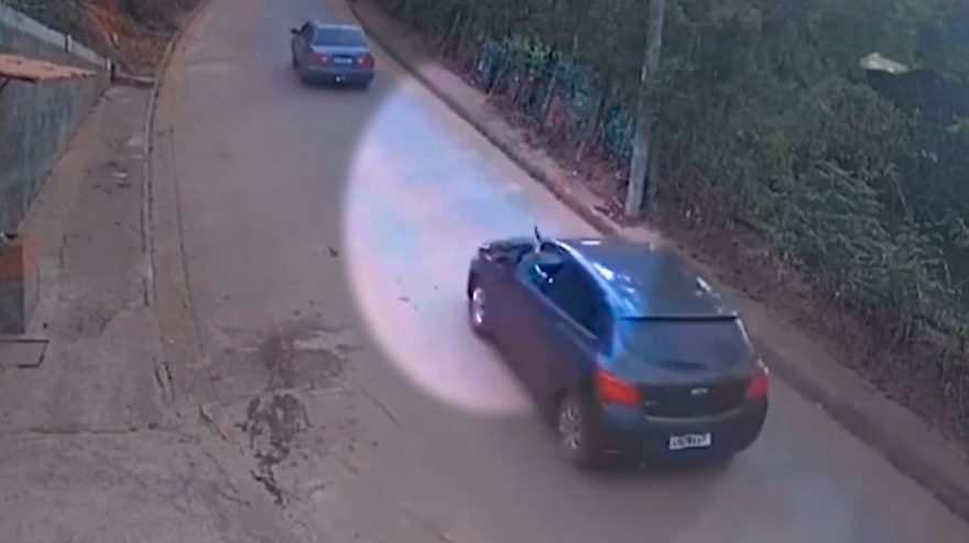 Menina de 10 anos baleada por policial penal durante briga de trânsito morre após um mês internada