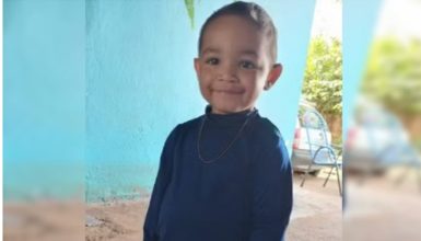 Imagem referente a Menino de 3 anos morre após 33 paradas cardíacas por picada de escorpião