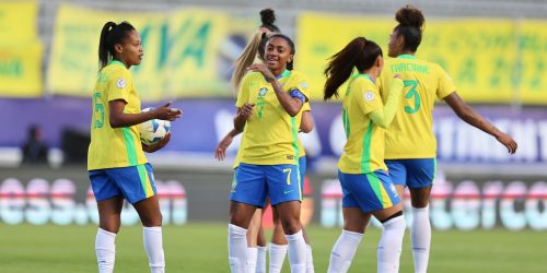 Liderada por Kerolin, seleção goleia Bolívia na Copa América Imagem referente a Liderada por Kerolin, seleção goleia Bolívia na Copa América