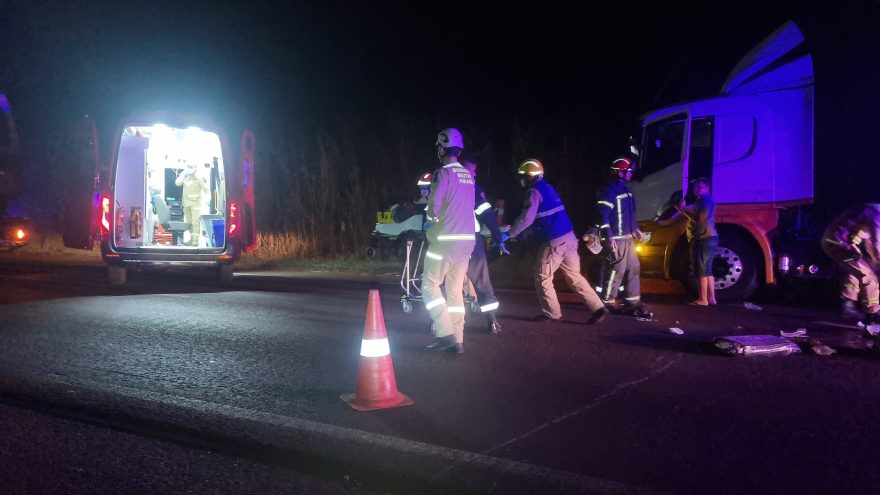 BR-369: Motociclista sofre grande corte na perna e socorristas fazem torniquete para salvá-lo