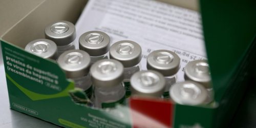 População do quilombo Boa Esperança no Rio é vacinada contra hepatite Imagem referente a População do quilombo Boa Esperança no Rio é vacinada contra hepatite