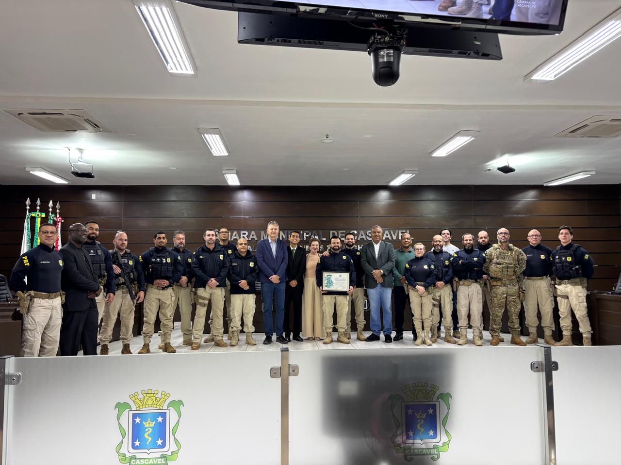 Delegacia da PRF recebe Voto de Louvor e Congratulações na Câmara de Vereadores de Cascavel