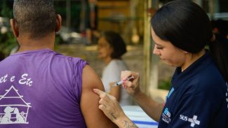 Doenças crônicas agravam infecções respiratórias em idosos, diz estudo