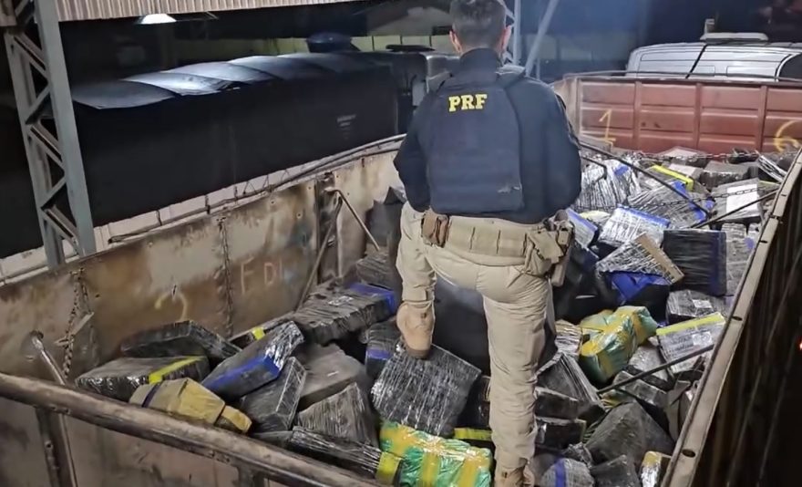 Vídeo mostra apreensão de mais de 8 toneladas de maconha feito pela PRF