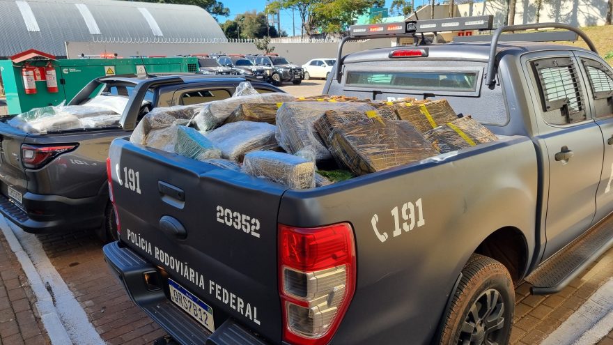 PRF persegue veículo e localiza barracão em Cascavel onde drogas eram escondidas para transporte