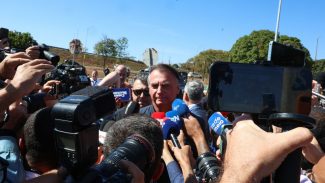 Maioria da 1ª Turma do STF vota por manter cautelares contra Bolsonaro