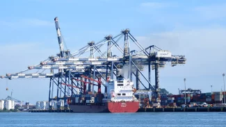 Porto de Santos vive corrida de exportadores antes de tarifas dos EUA