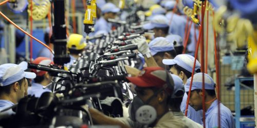 Comércio de peças vê impacto maior de tarifaço para montadoras nos EUA Imagem referente a Comércio de peças vê impacto maior de tarifaço para montadoras nos EUA