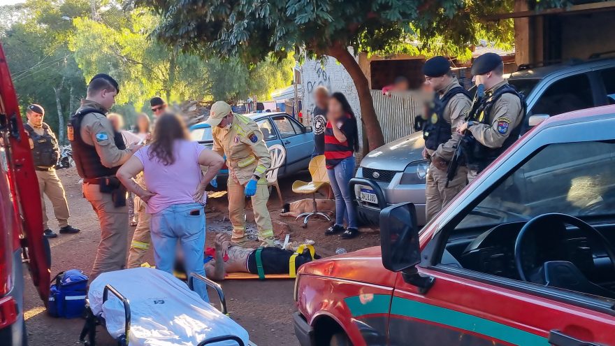 Homem é esfaqueado no Melissa, corre por algumas quadras e é atendido pelo Corpo de Bombeiros